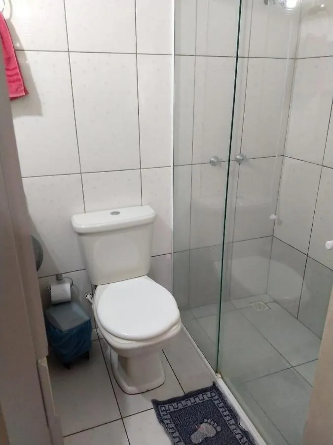 Casa de hóspedes Suítes econômica 250 metros do mar Piçarras Brasil