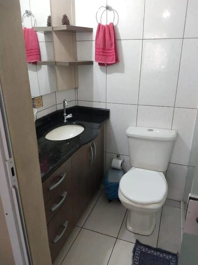 Suítes econômica 250 metros do mar Piçarras Casa de hóspedes