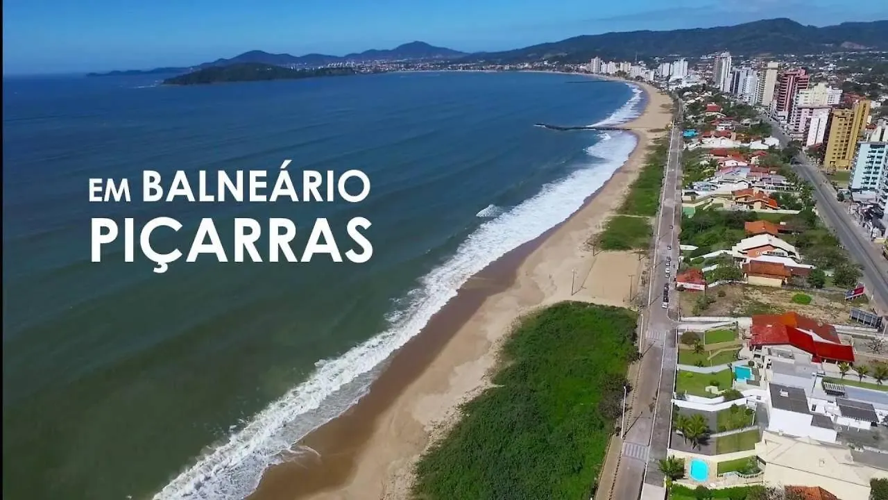 Suítes econômica 250 metros do mar Piçarras