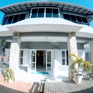 https://ioio-hostel-cabo-frio.cabofriohotels.org