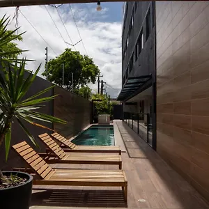 https://easy-porto.portodegalinhashotels.com